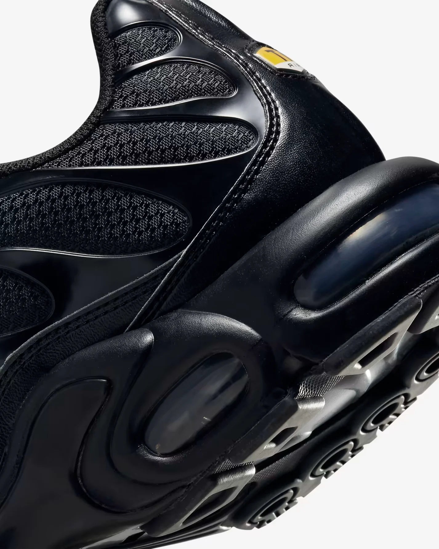 NIKE AIR MAX PLUS TN "TRIPLE BLACK" 604133-050