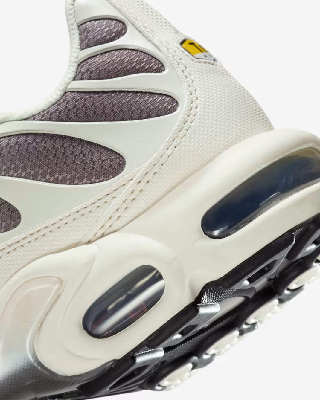 NIKE AIR MAX PLUS TN OREWOOD BROWN