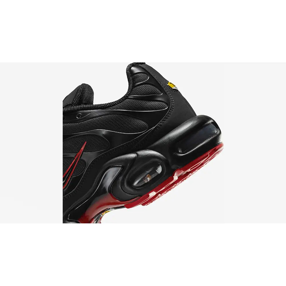 Nike Air Max Plus "Black and Red" Nike
